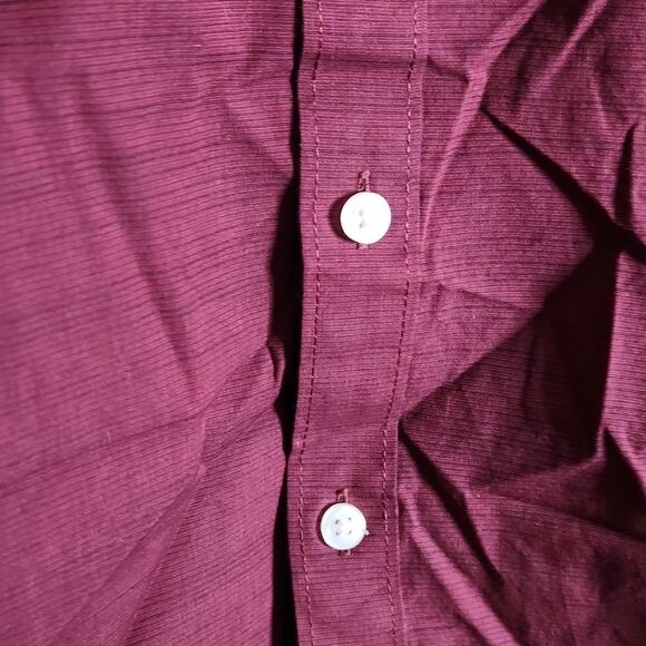 š„Brand New!š„ VanĀ HeusenāMen's Button-up Shirt - SIZEāM - Picture 3 of 9